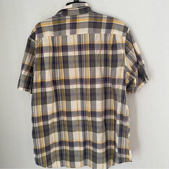 Old Navy Plaid Men’s Regular Fit Short Sleeve Button Down Shirt - Picture 3 of 3